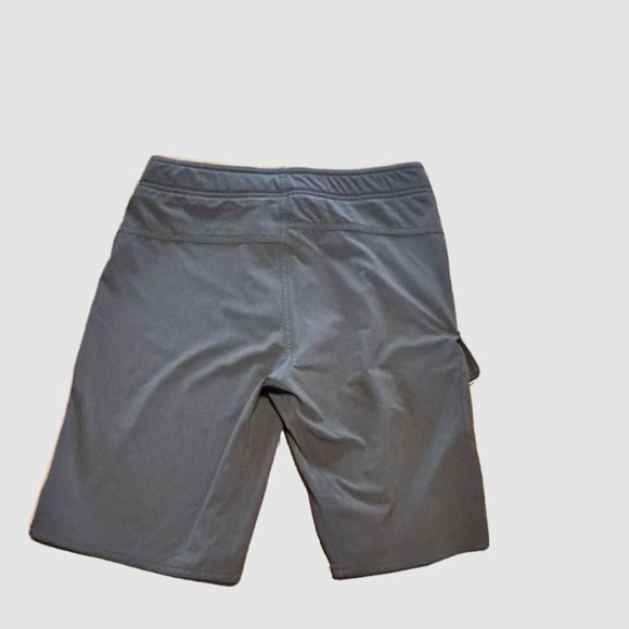 ZOIC Boys shorts 10/12 L Excellent condition 1 side pocket w/velcro closure - Picture 2 of 5